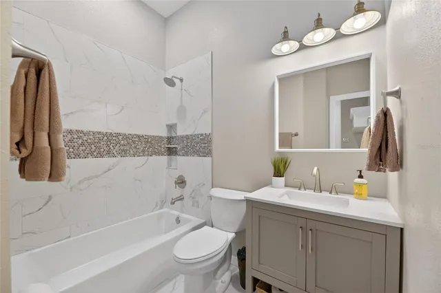 $749,000 | 5240 Brighton Shore Drive, Apollo Beach, FL 33572