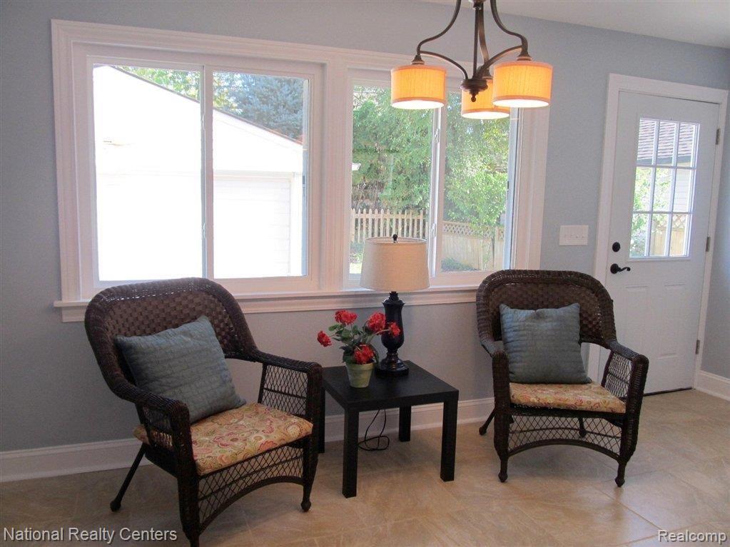 322 McMillan Road Grosse Pointe, MI 48236 - Photo 15 of 25 Breakfast Nook
