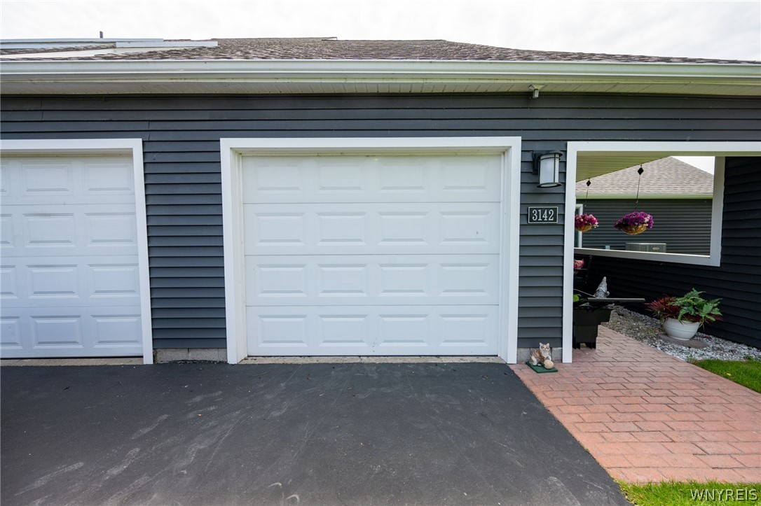 3142 East River Road Grand Island, NY 14072 - Photo 3 of 45