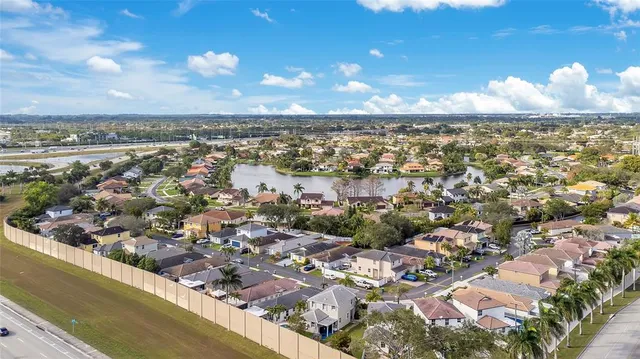 $624,999 | 6992 Southwest 148 Lane, Davie, FL 33331