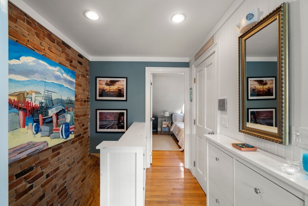 290 Shawmut Avenue, Unit 4 Boston, MA 02118 - Photo 10 of 28 a view of a living room
