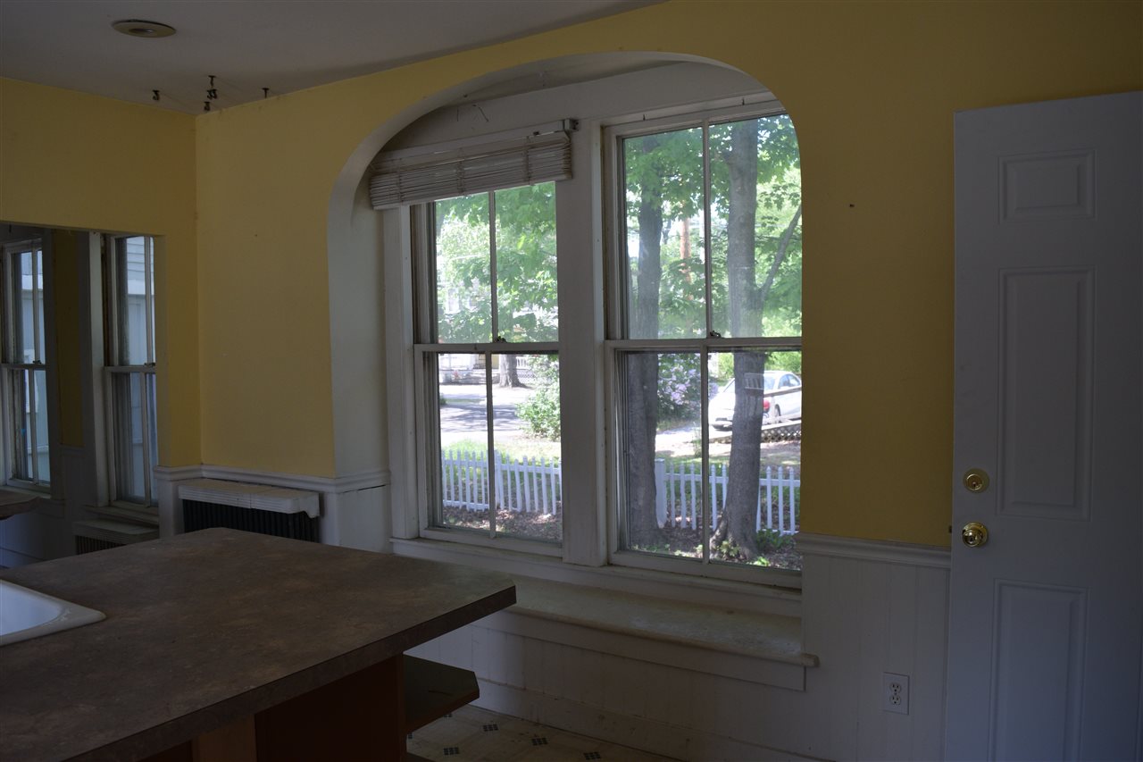 47 Winter Street Rochester, NH 03867 - Photo 11 of 23