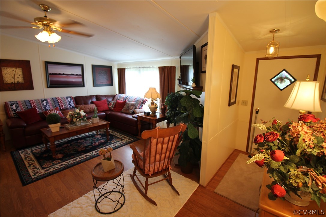 4237 Falls Road Victoria, VA 23974 - Photo 25 of 36