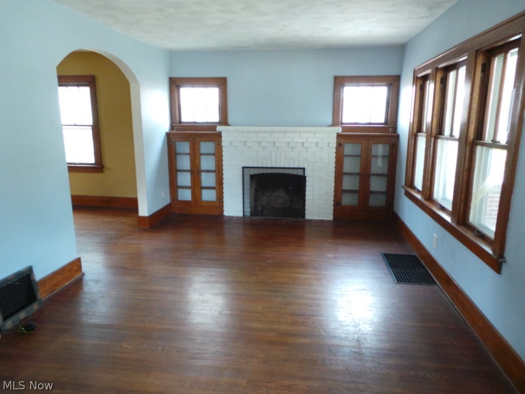 1056 Chalker Street Akron, OH 44310 - Photo 5 of 10 Gallery Image 5