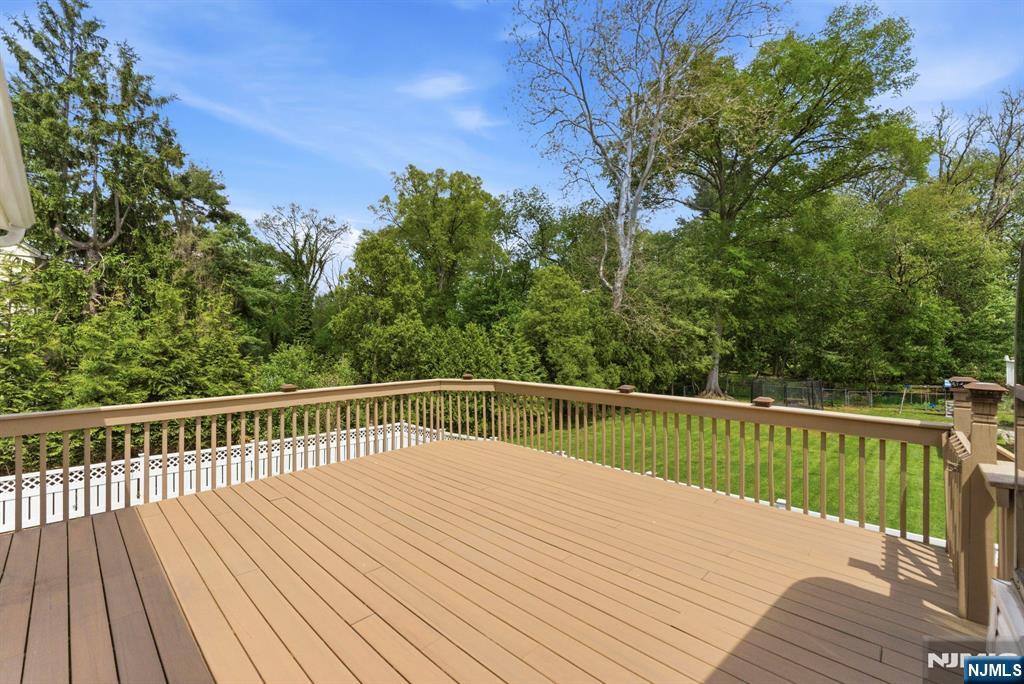 735 Linwood Avenue Ridgewood, NJ 07450 - Photo 17 of 46