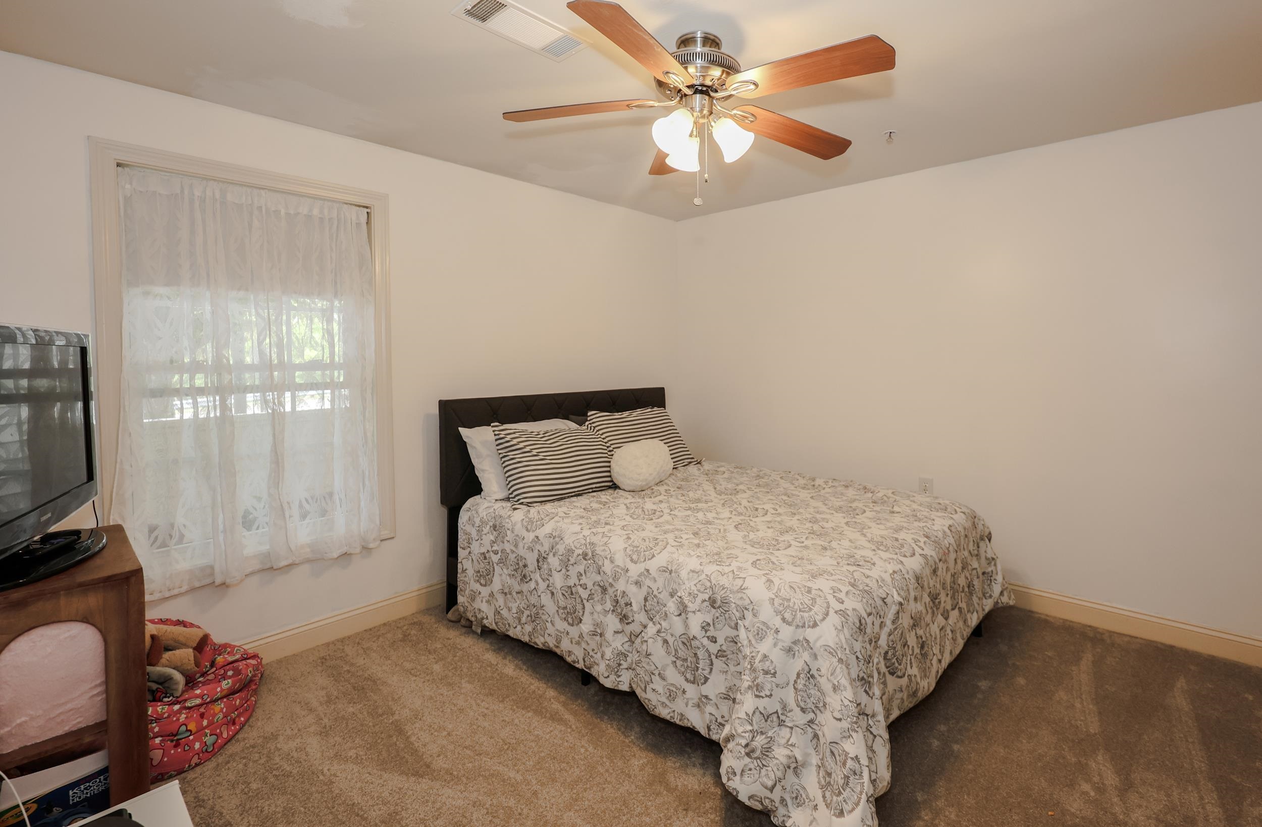 10 Vista Ridge Drive, Unit 8 Londonderry, NH 03053 - Photo 15 of 27