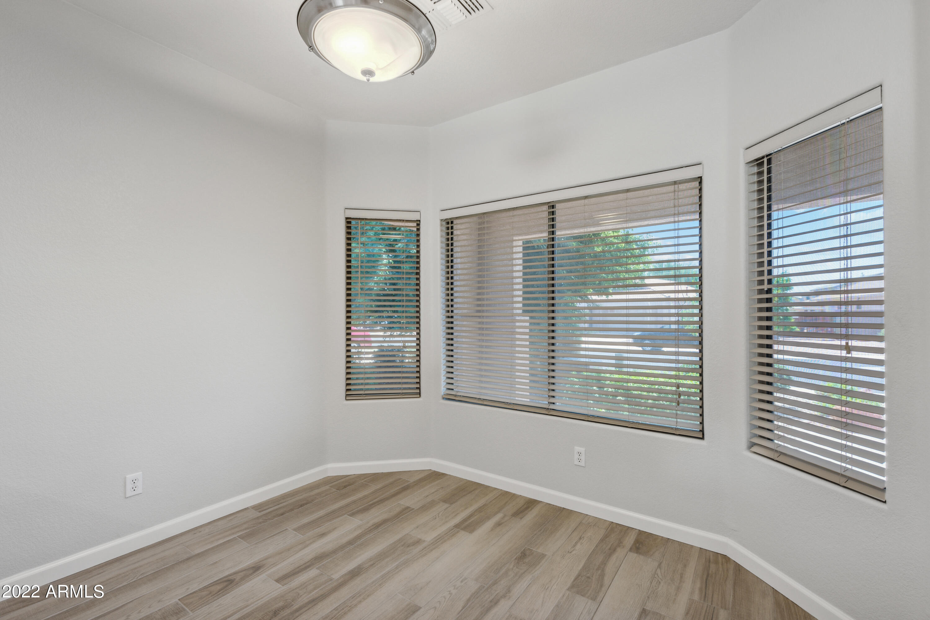 14626 West Redfield Road Surprise, AZ 85379 - Photo 3 of 21 RKP_4937