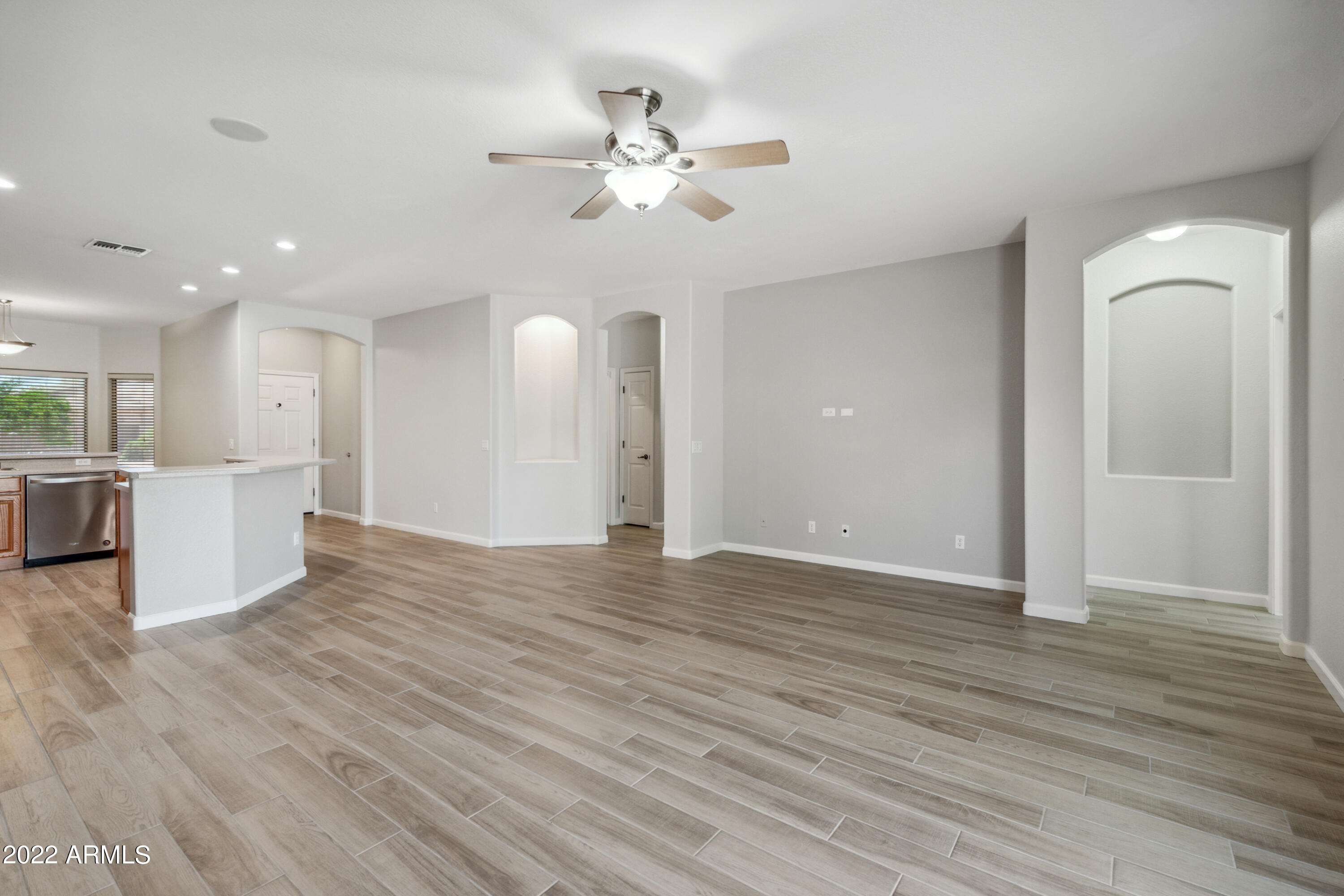 14626 West Redfield Road Surprise, AZ 85379 - Photo 9 of 21 RKP_4961