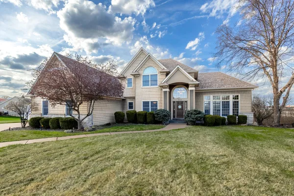 $625,000 | 2916 East 45th Court, Davenport, IA 52807