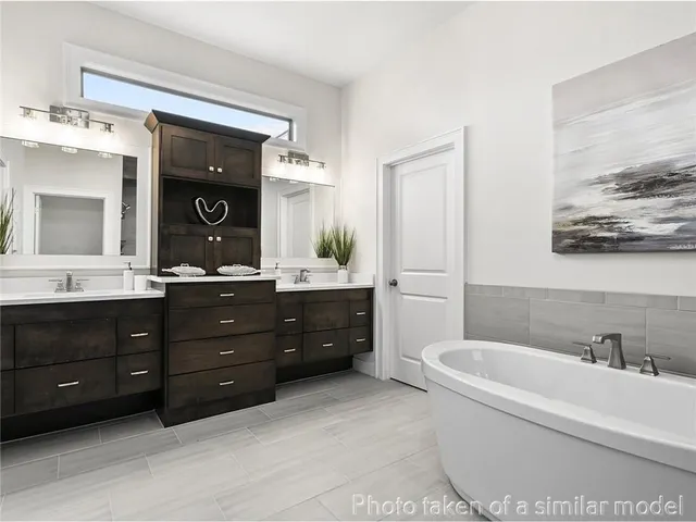 $596,435 | 11576 South Millridge Street, Olathe, KS 66061