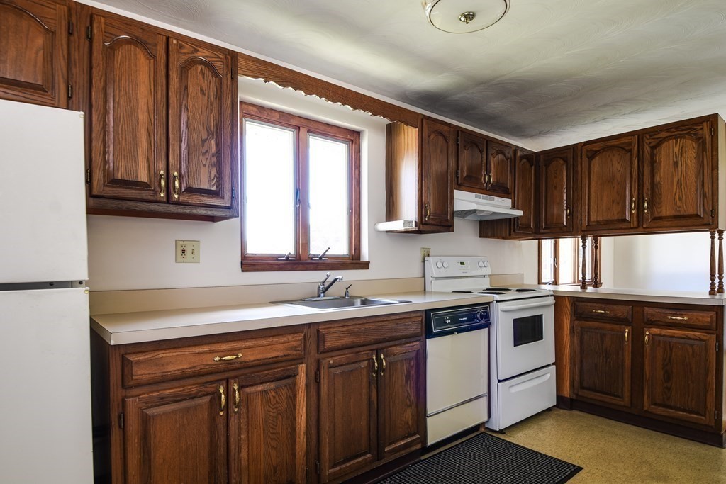 23 Copeland Road Framingham, MA 01701 - Photo 17 of 29 Gallery Image 17