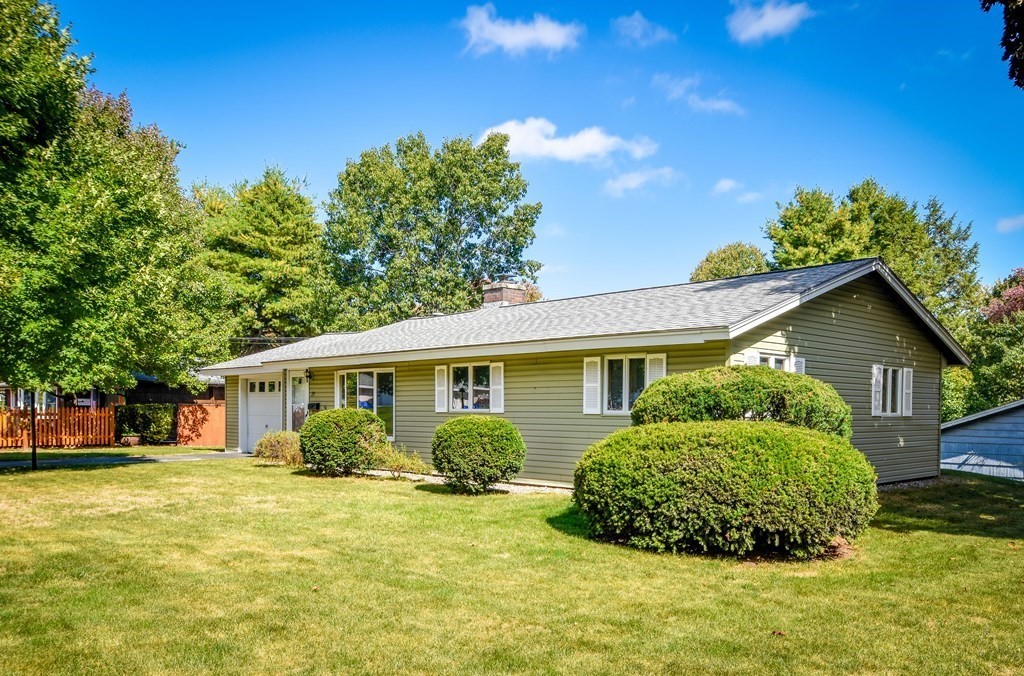23 Copeland Road Framingham, MA 01701 - Photo 3 of 29 Gallery Image 3