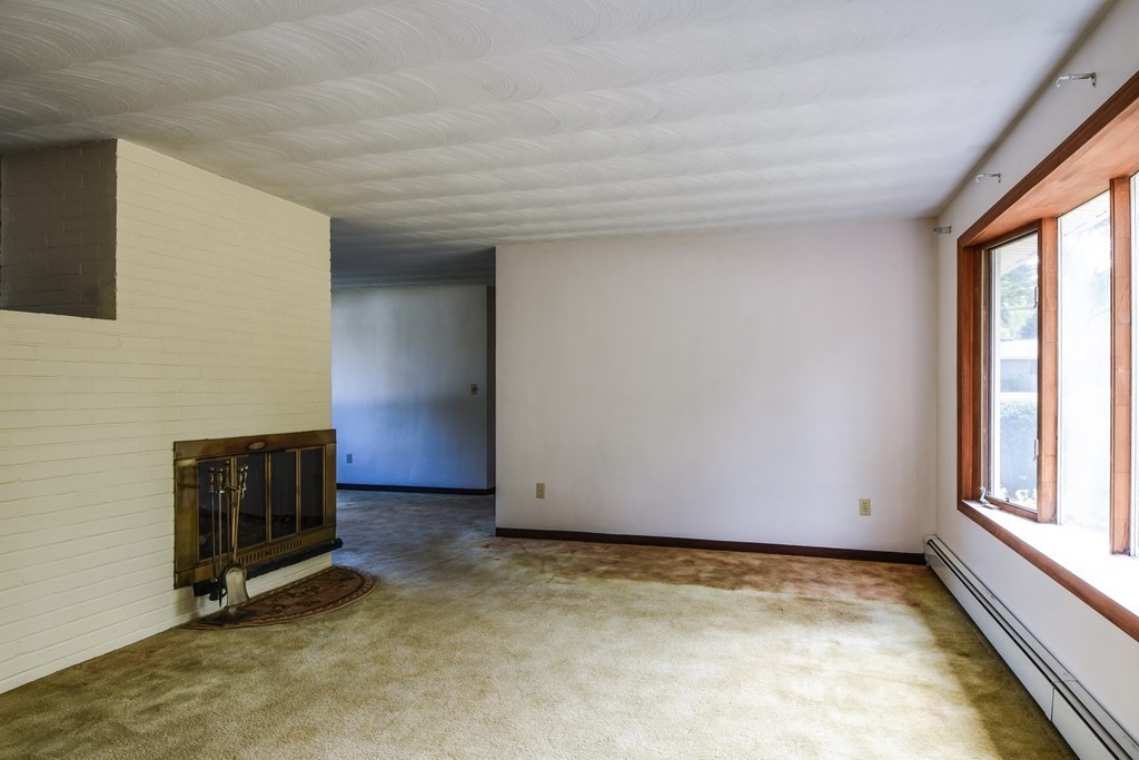 23 Copeland Road Framingham, MA 01701 - Photo 5 of 29 Gallery Image 5