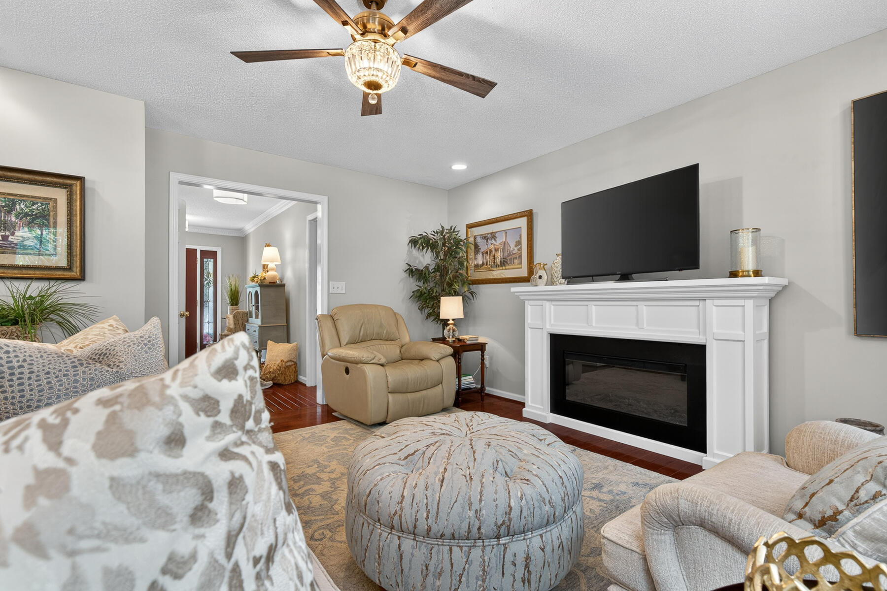 28 Santee Lakes Court Elloree, SC 29047 - Photo 32 of 68 living room view 2
