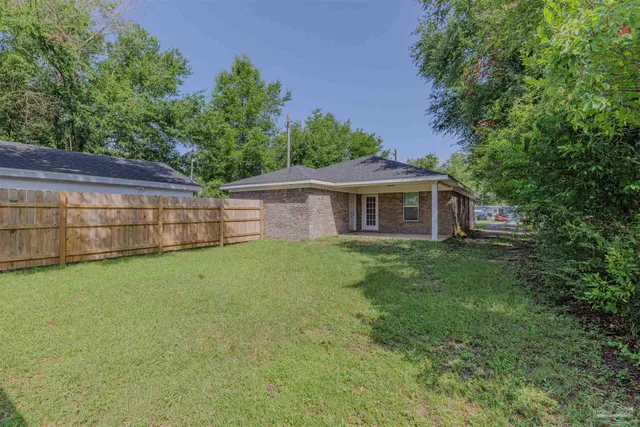 $2,000 | 7 Marine Drive, Pensacola, FL 32507