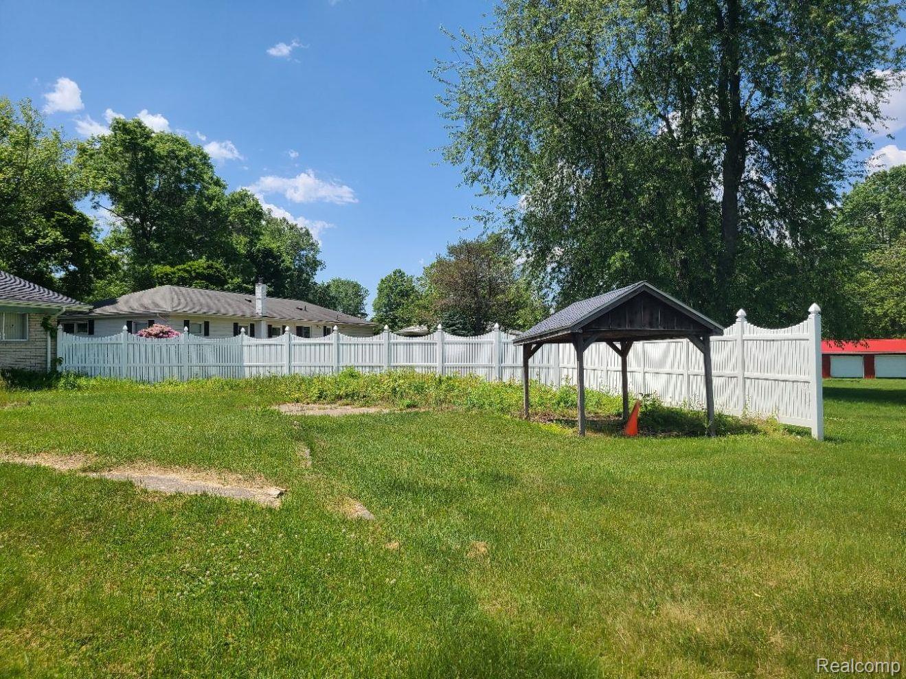 41004 Savage Road Belleville, MI 48111 - Photo 7 of 18 Gallery Image 7