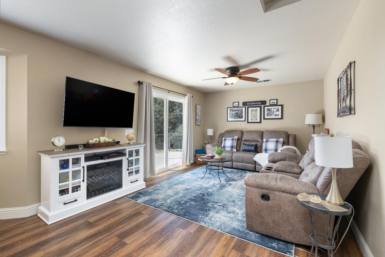 6873 Rodeo Drive Sanger, CA 93657 - Photo 11 of 47
