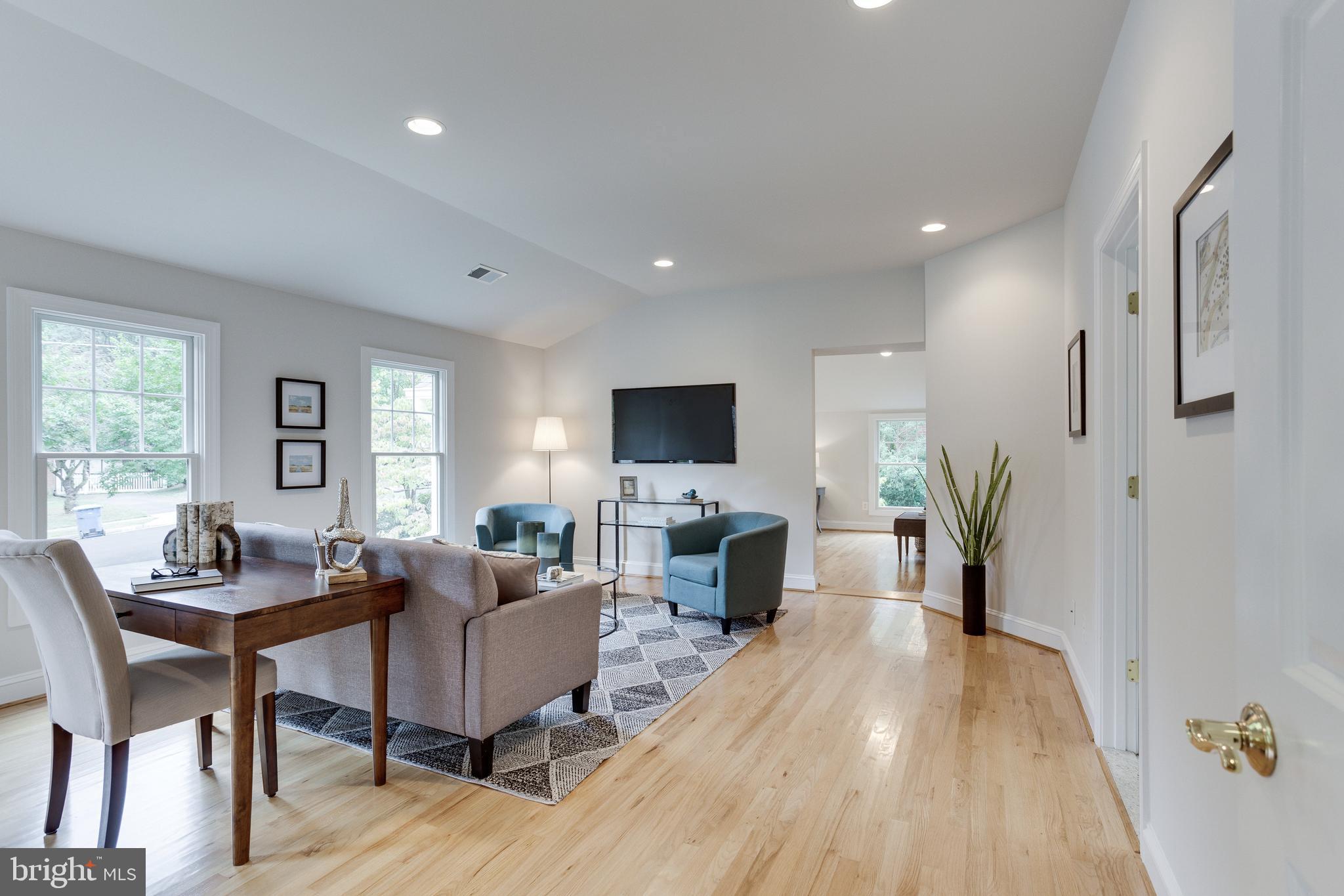 1913 Foxhall Road McLean, VA 22101 - Photo 36 of 61 Upper Level Beautiful Master Suite-Sitting Room