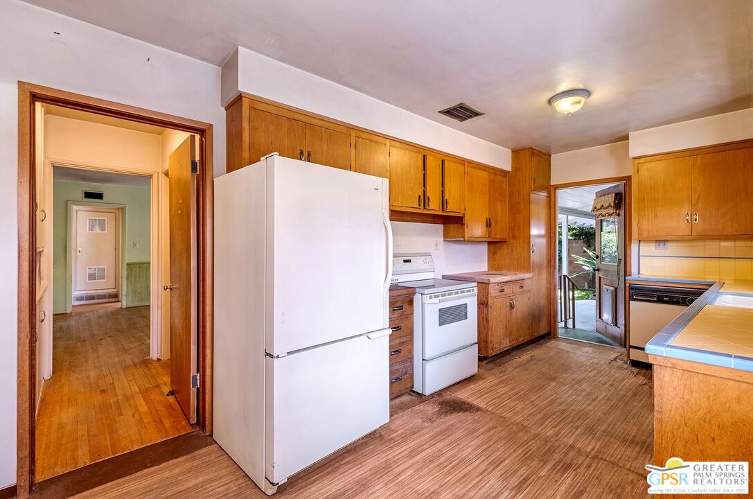 3925 Aden Way Riverside, CA 92504 - Photo 12 of 33