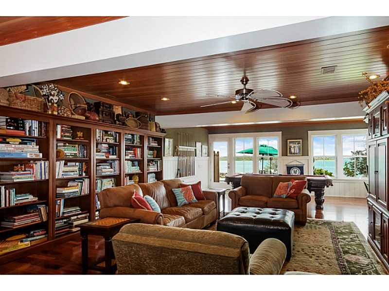 320 East Shore Road Jamestown, RI 02835 - Photo 21 of 25 Den/Family/Great Room.