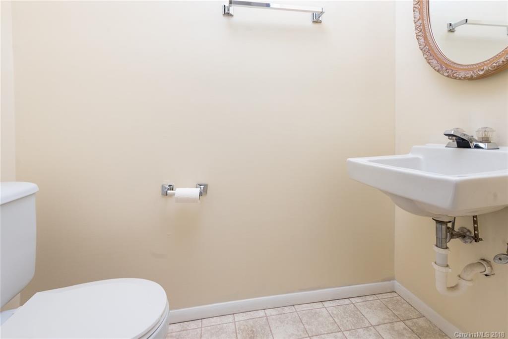 8250 Knights Bridge Road Charlotte, NC 28210 - Photo 16 of 20 Gallery Image 16