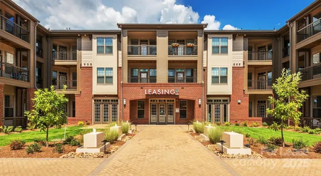 $1,794 | 10624 Parrish Street, Unit B6, Matthews, NC 28105