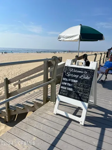 a picture of a table