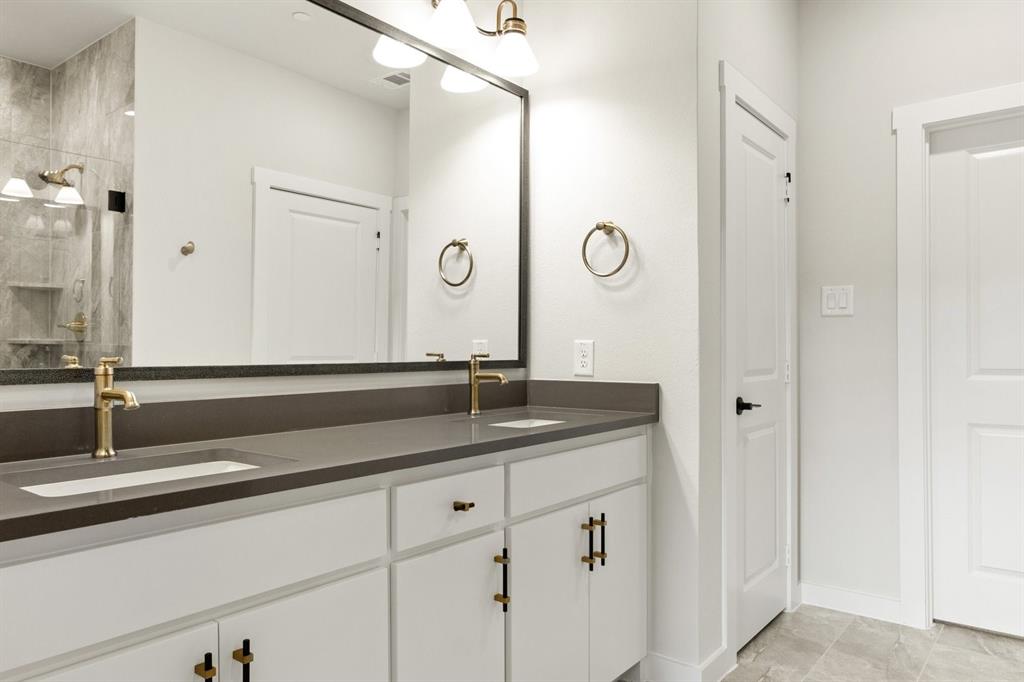 8509 Del Rio Trail Wylie, TX 75098 - Photo 21 of 26 017-8509DelRioTrail-Rowlett-TX-75089-PrimaryBathroom.jpg-SMALL