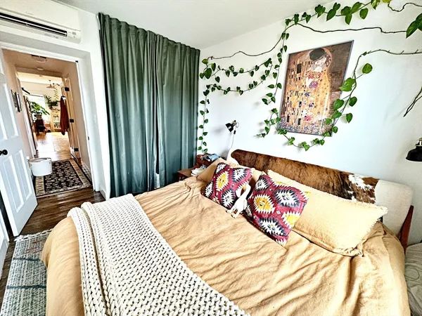 $2,950 | 264 Sumner Street, Unit 3, Boston, MA 02128