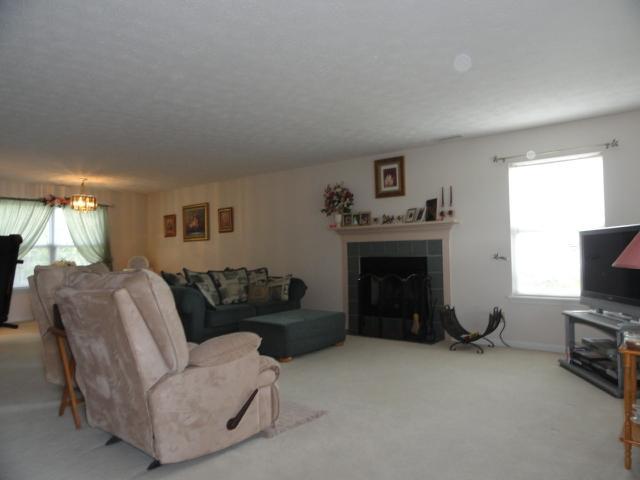 7608 Redcliff Road Indianapolis, IN 46256 - Photo 8 of 17 Gallery Image 8