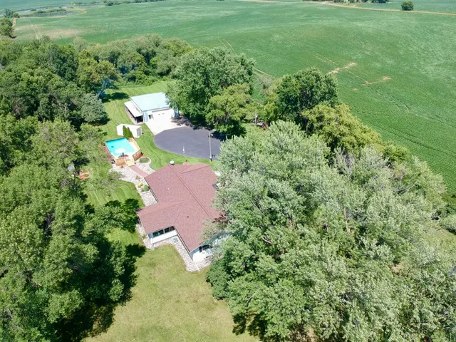 $475,000 | 1001 1st Avenue Northwest, Pelican Rapids, MN 56572