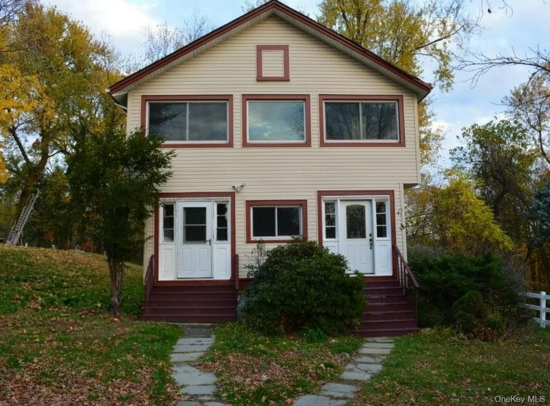 6 Stowe Road Peekskill, NY 10566 - Photo 2 of 5