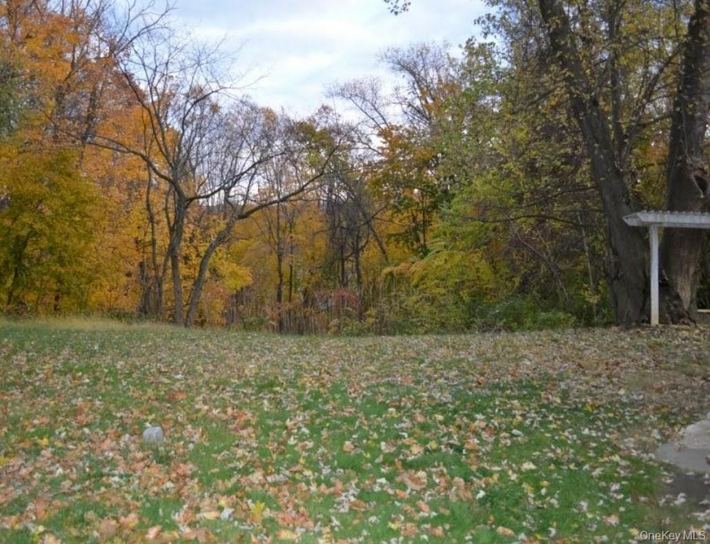 6 Stowe Road Peekskill, NY 10566 - Photo 3 of 5