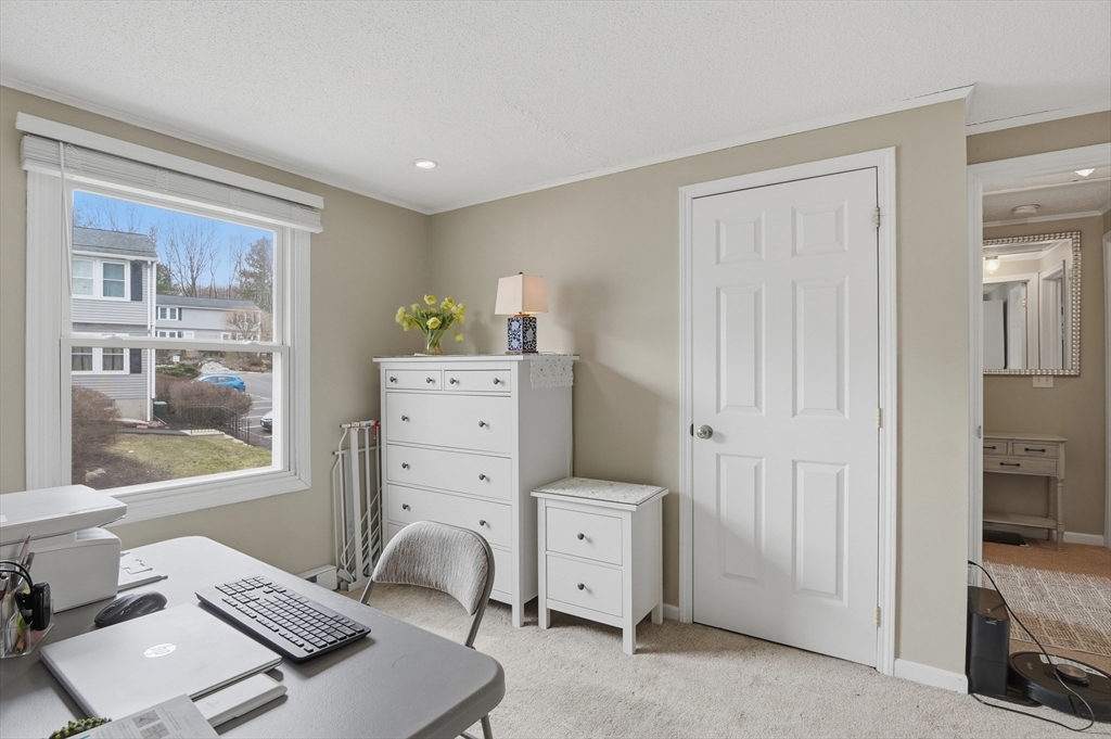 270 Sunderland Road, Unit 2 Worcester, MA 01604 - Photo 13 of 25