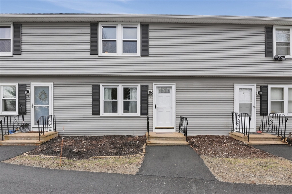 270 Sunderland Road, Unit 2 Worcester, MA 01604 - Photo 2 of 25