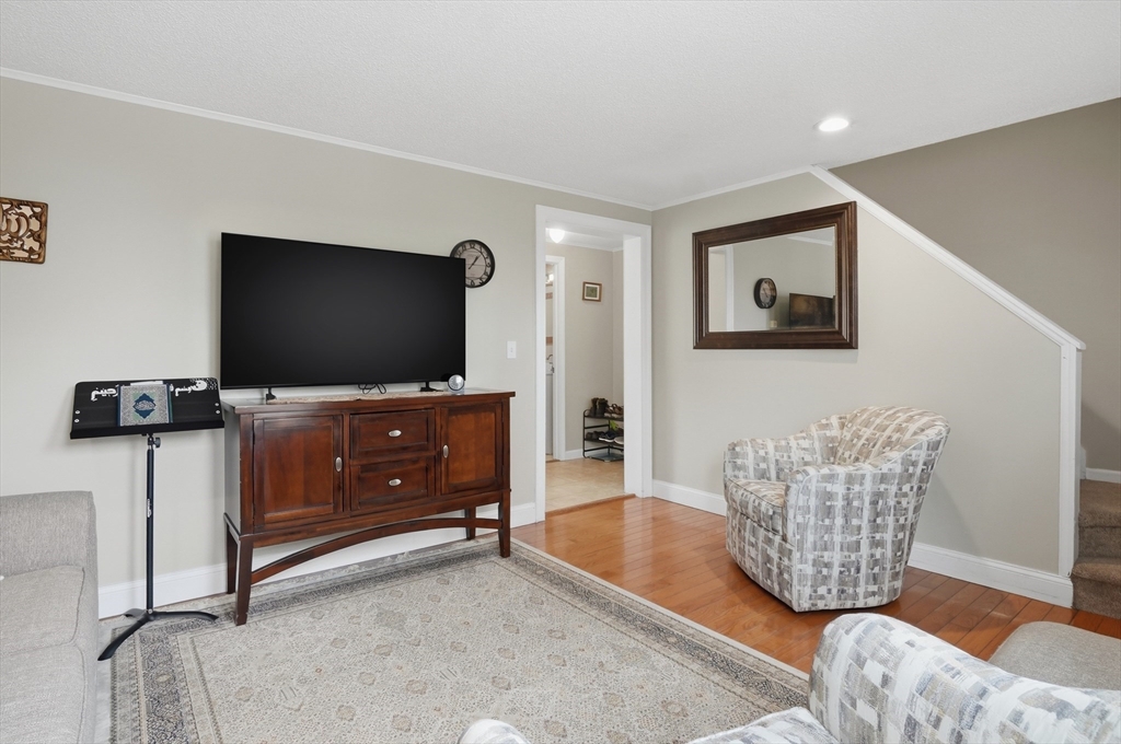 270 Sunderland Road, Unit 2 Worcester, MA 01604 - Photo 5 of 25