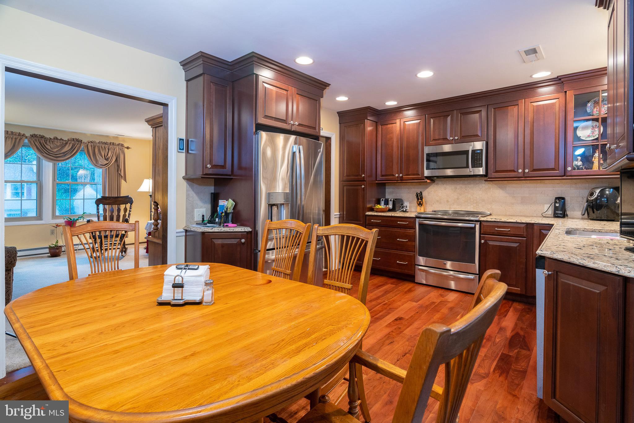 141 Pulte Road Lancaster, PA 17601 - Photo 7 of 35 Great New Updated Kitchen!