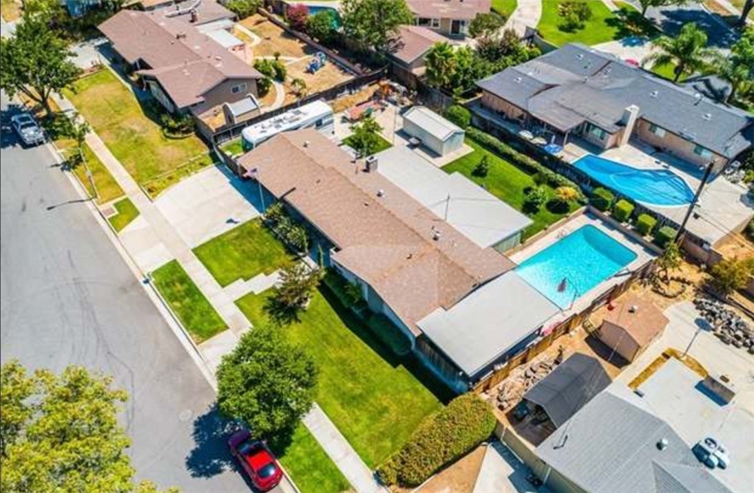 2390 Gloucester Way Riverside, CA 92506 - Photo 38 of 40 Gallery Image 38