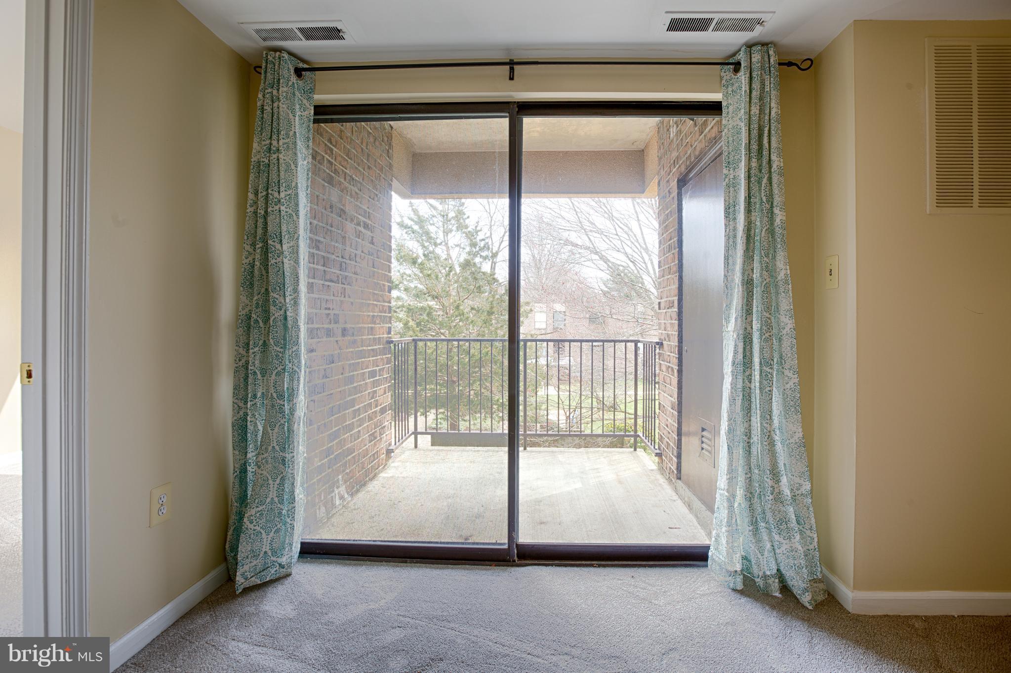 142 Georgetown Road, Unit 10 Annapolis, MD 21403 - Photo 4 of 23 Pretty courtyard view