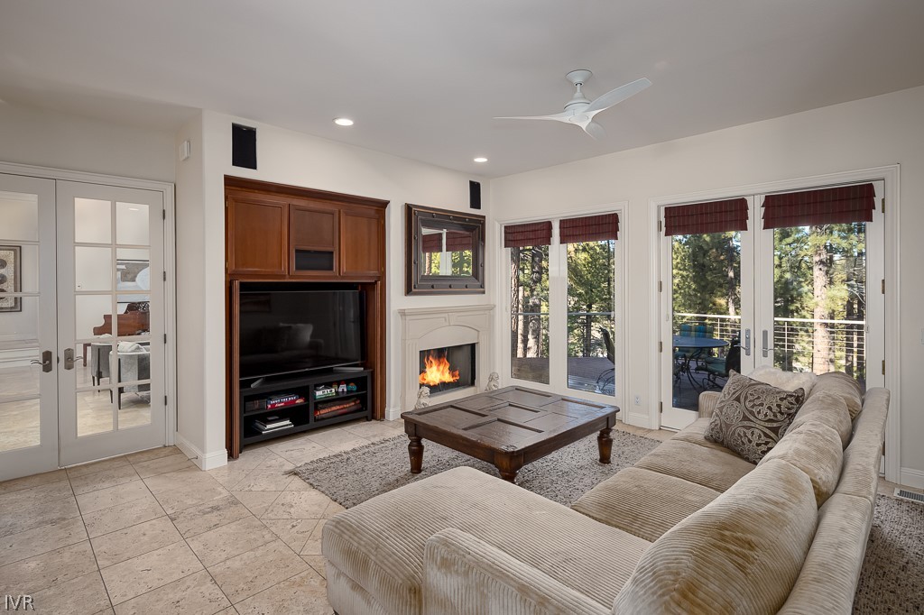 4575 Joy Lake Road Reno, NV 89511 - Photo 12 of 24 Family Room