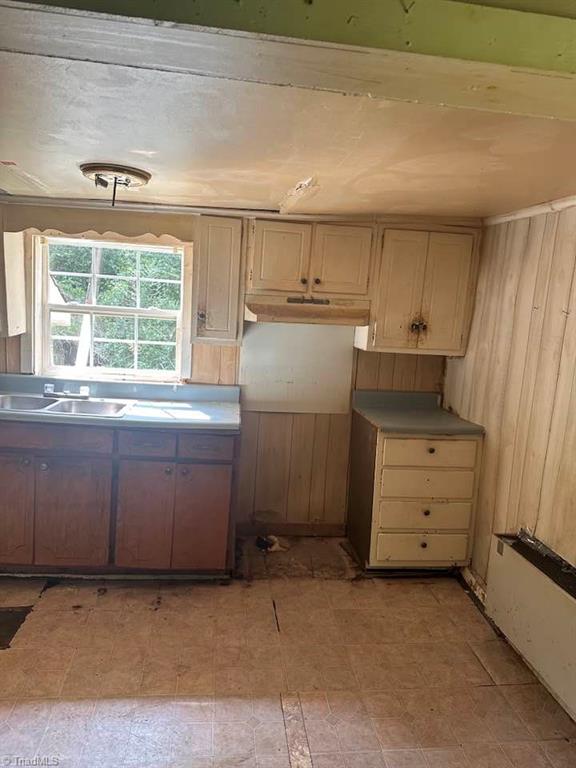 740 Shady Grove Road Eden, NC 27288 - Photo 3 of 8 Kitchen