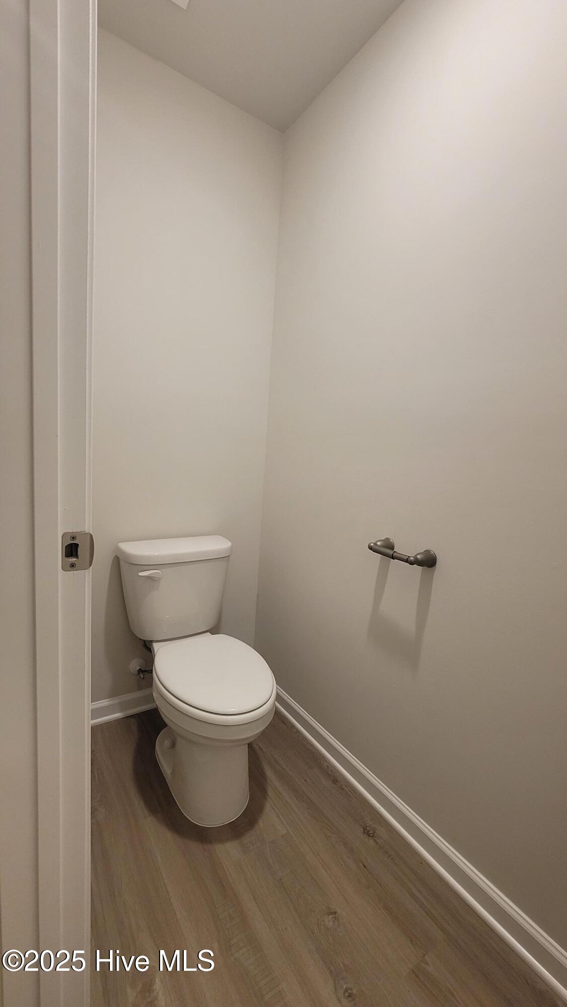 5665 Muscadine Road Wilson, NC 27893 - Photo 14 of 17 Owner Suite Water Closet