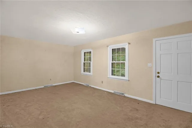 $245,000 | 324 Elam Avenue, Ramseur, NC 27316