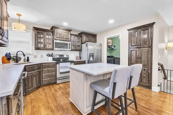 $410,000 | 919 East 8th Circle, Kearney, MO 64060