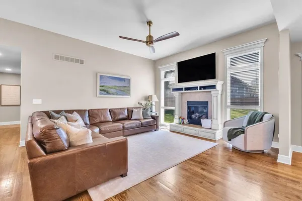 $410,000 | 919 East 8th Circle, Kearney, MO 64060