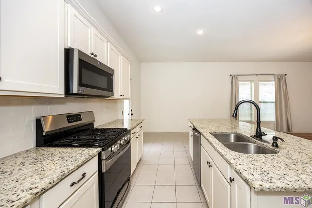 $2,200 | 1072 Shadow Bluff Drive, Baton Rouge, LA 70820