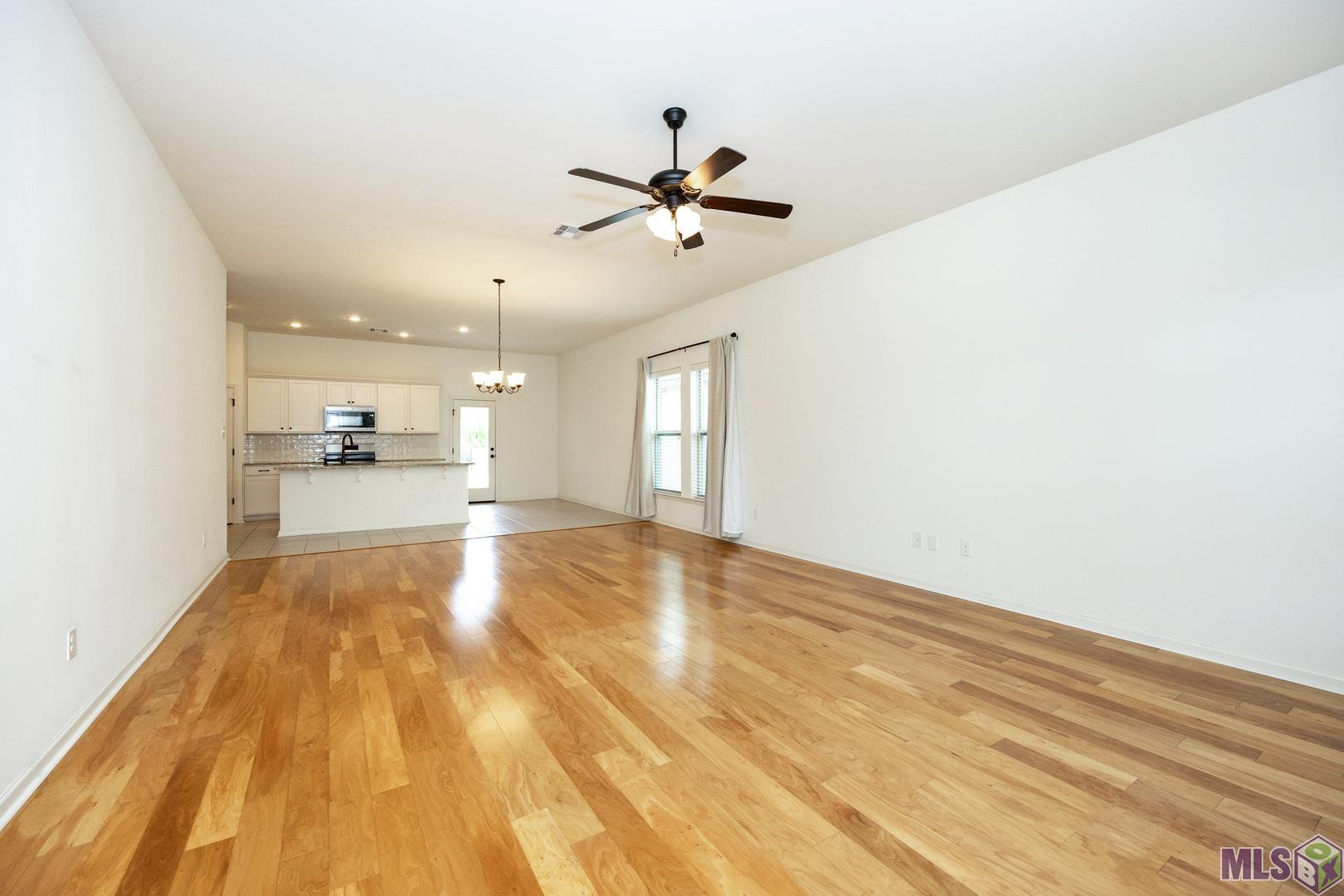 1072 Shadow Bluff Drive Baton Rouge, LA 70820 - Photo 3 of 26