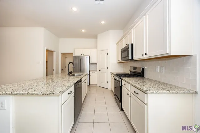 $2,200 | 1072 Shadow Bluff Drive, Baton Rouge, LA 70820