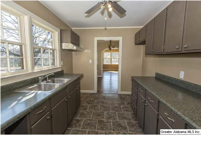 124 Red Lane Road Birmingham, AL 35215 - Photo 6 of 29
