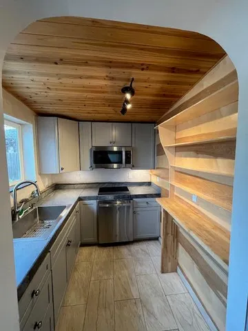 $485,000 | 1550 Barbara Road, Redding, CA 96003